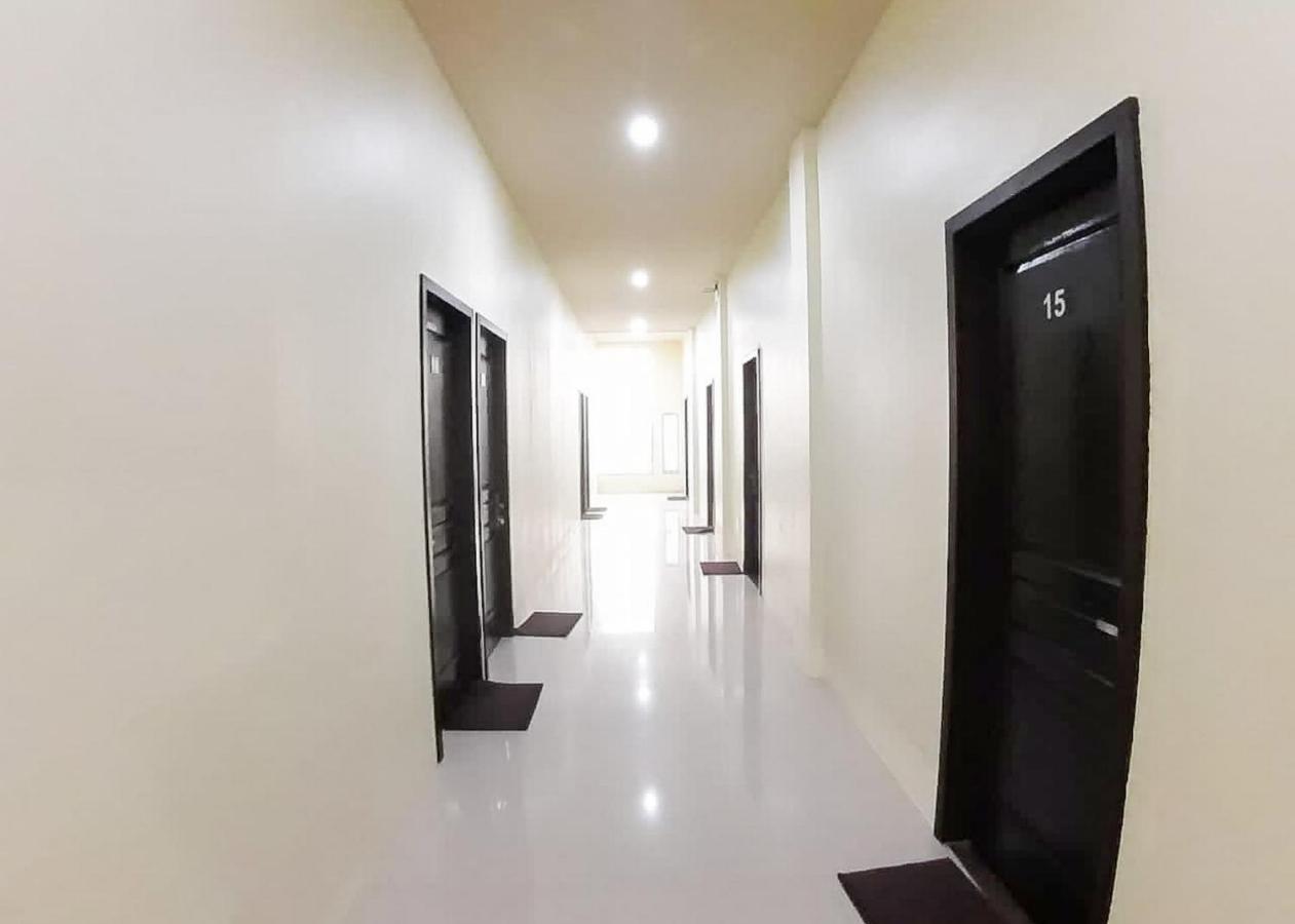 Готель Reddoorz Syariah Near Transmart Jambi 2 Paalmerah Екстер'єр фото