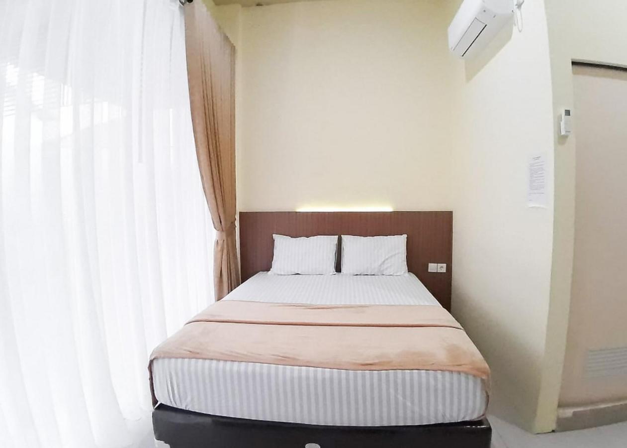 Готель Reddoorz Syariah Near Transmart Jambi 2 Paalmerah Екстер'єр фото