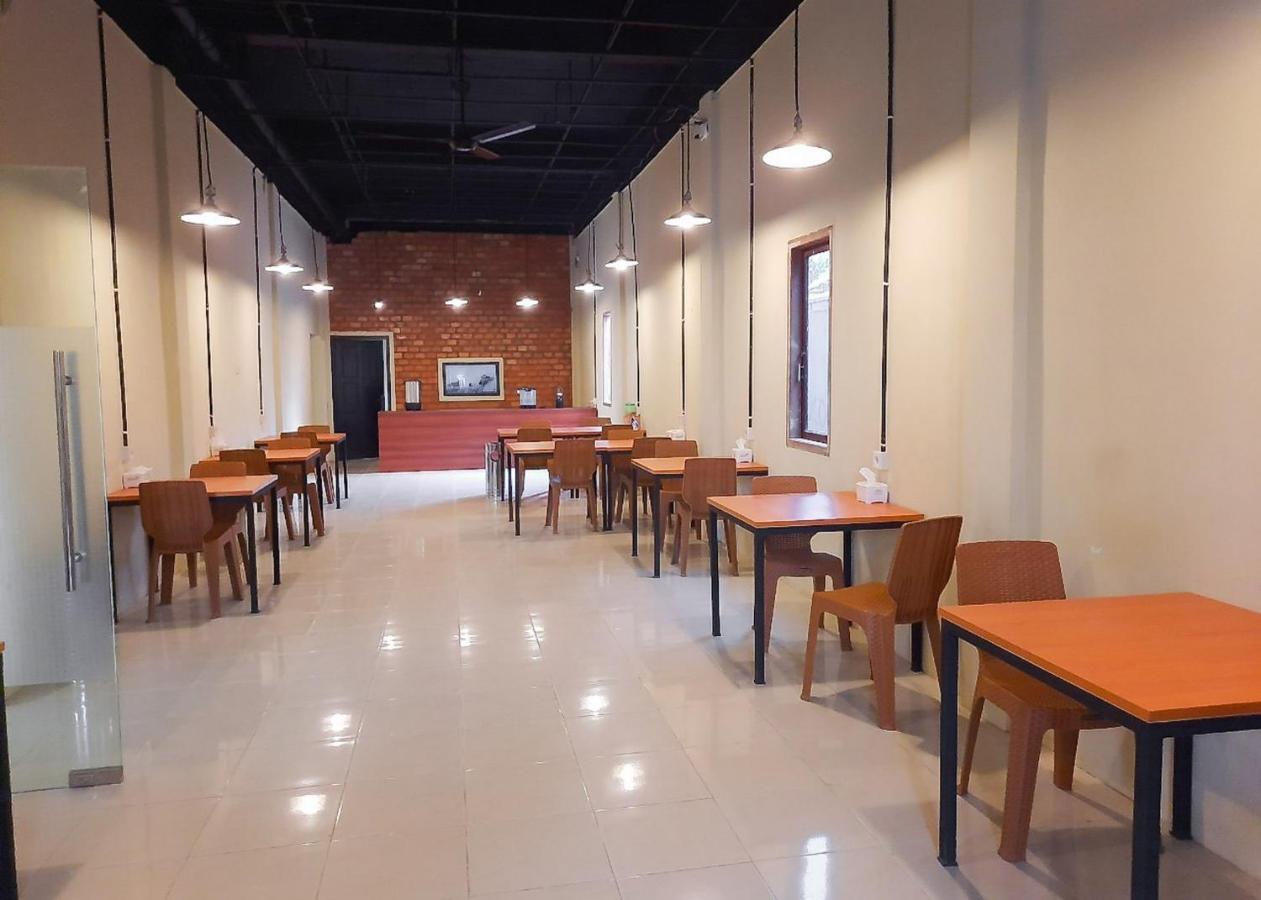 Готель Reddoorz Syariah Near Transmart Jambi 2 Paalmerah Екстер'єр фото