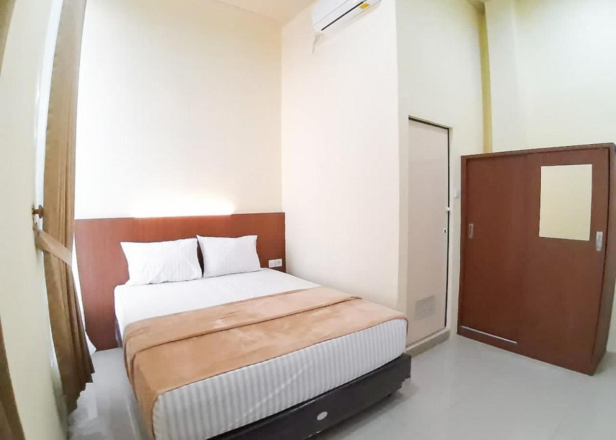 Готель Reddoorz Syariah Near Transmart Jambi 2 Paalmerah Екстер'єр фото
