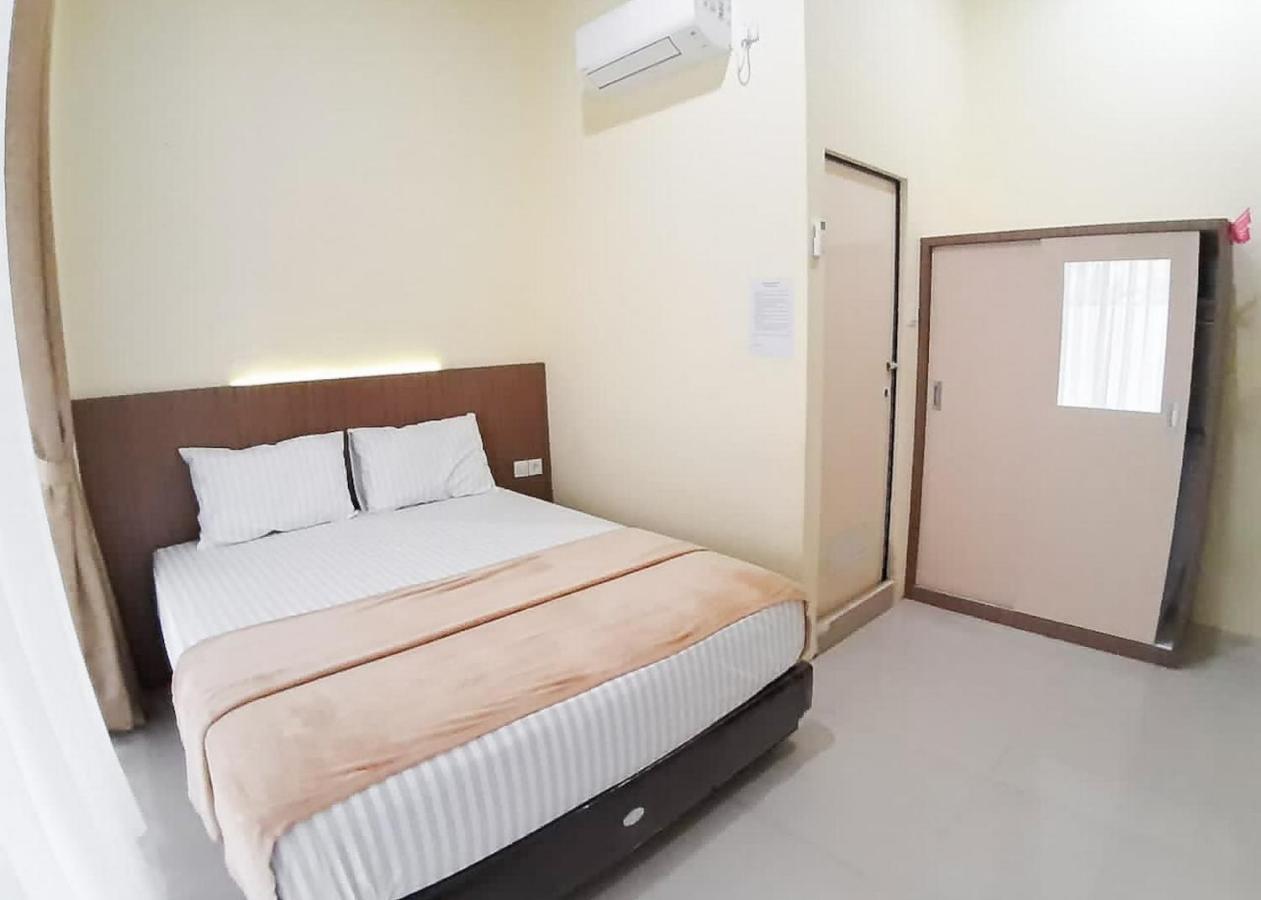 Готель Reddoorz Syariah Near Transmart Jambi 2 Paalmerah Екстер'єр фото